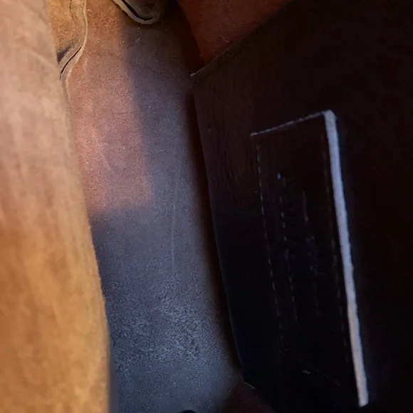 Portland Leather Brown Tote - Picture 4 of 5